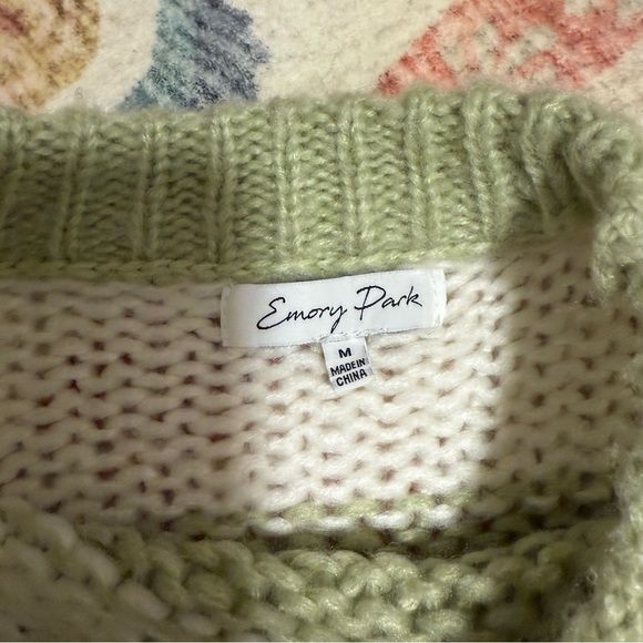 Grey Bandit Sweater - Picture 2 of 2